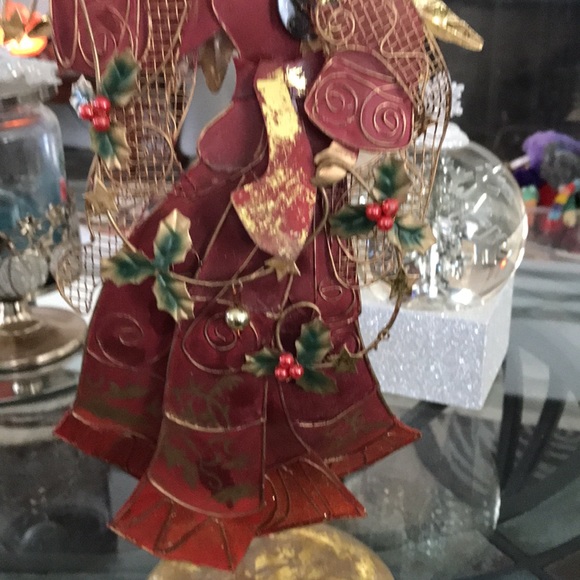 🎄16in GOTHIC ANGEL🎄 CANDLE HOLDER EXCELLENT CONDITION! HAND PAINTED TIN METAL - Picture 3 of 5